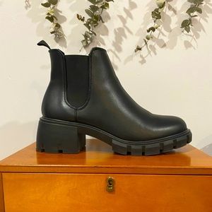 Steve Madden chunky Chelsea boots